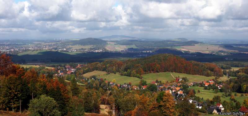 Waltersdorf von der Hubertusbaude aus Herbst pano
